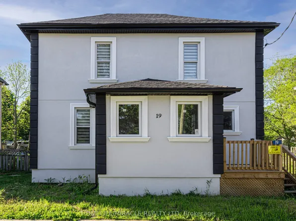 19 Gilbert St, Leeds And The Thousand Islands, ON K0E 1L0