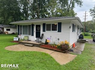 391 North Ave, Algonac, MI 48001