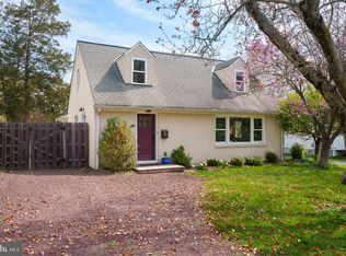 69 Leavitt Ln, Princeton, NJ 08540