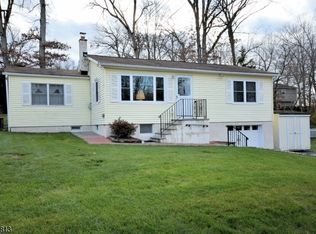 6 Beech St, Stanhope, NJ 07874
