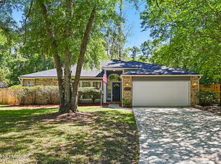 8070 Dickie Dr, Jacksonville, FL 32216