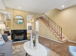 946 14th St SE, Washington, DC 20003