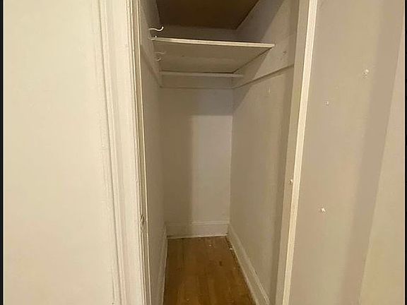 5th image of 19 Stuyvesant St APT 1A