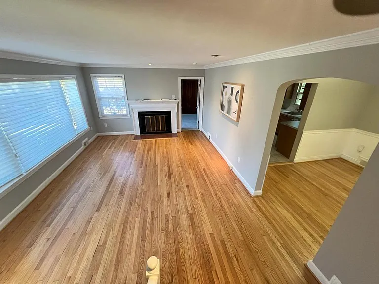 9509 Monroe St — Photo 3