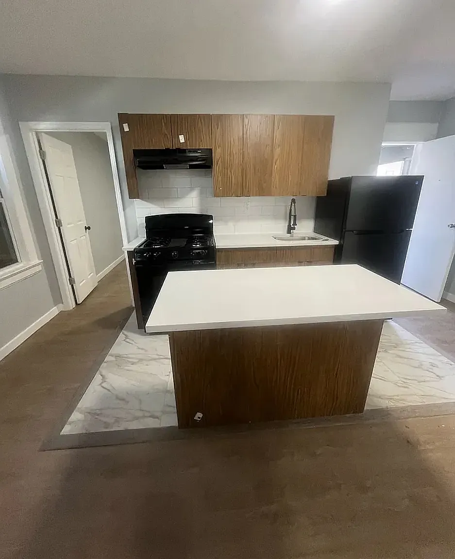 4 bed, 1200 sqft, $3,525 — Photo 1