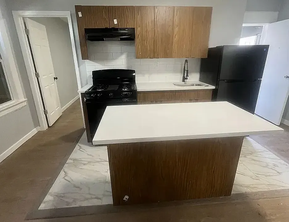 145 Vermont Ave #5D