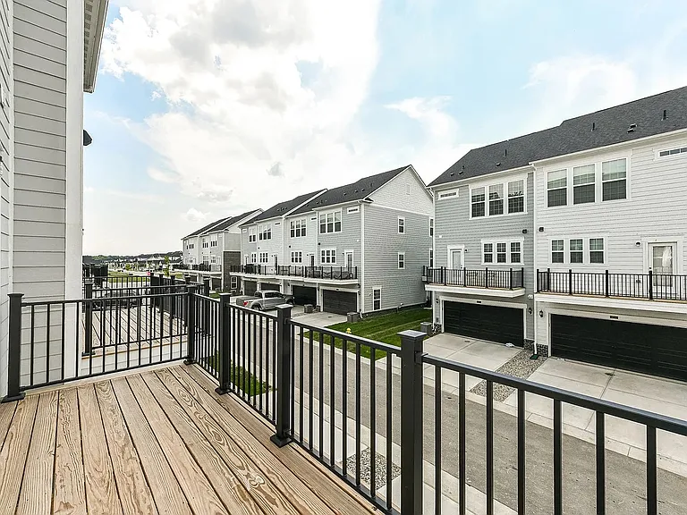 14567 Brecon Ln — Photo 31