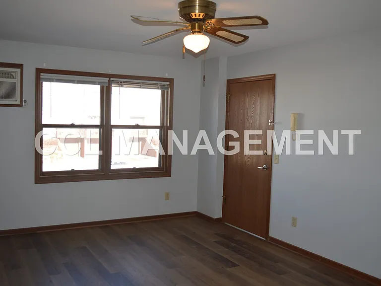 1237 Sunfield St #3 — Photo 2