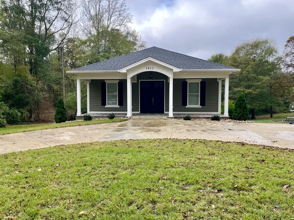 1012 Royal Summit Dr, Seneca, SC 29678