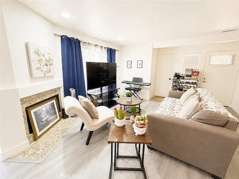 25761 Le Parc — Photo 2