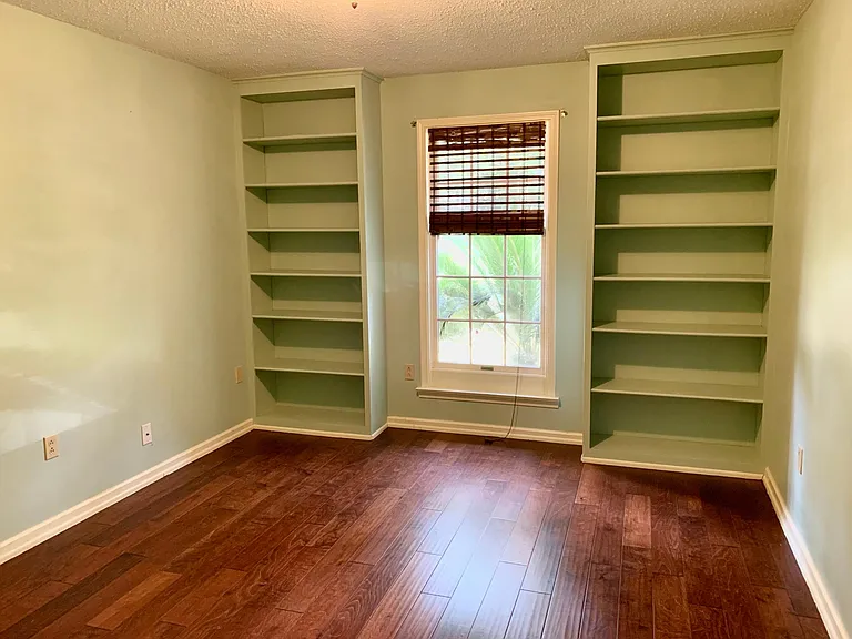 2770 Morning Glory Ave — Photo 20