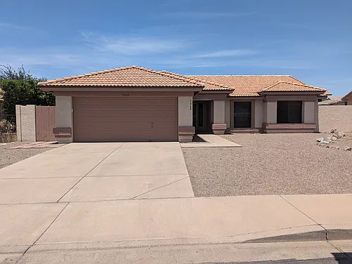 5460 E Emerald Ave Photo 1