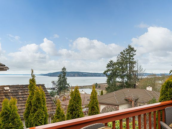 5th image of 2832 Chambers Bay Dr