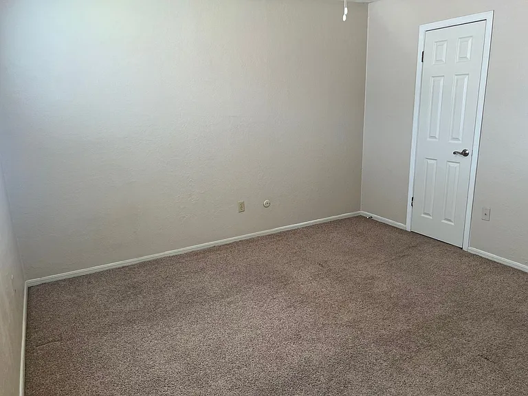 Peppertree Apartments — Photo 11