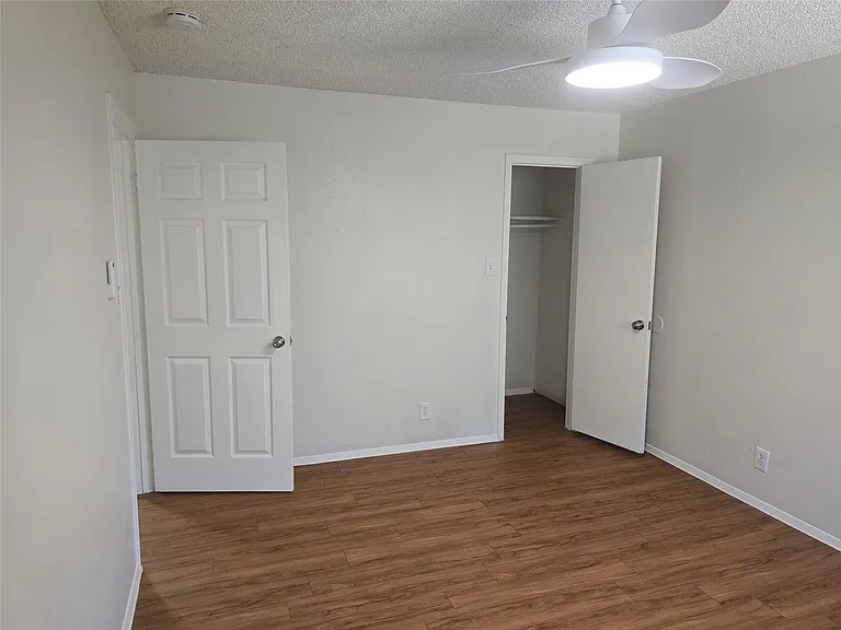 7108 Creekside Dr #B — Photo 13