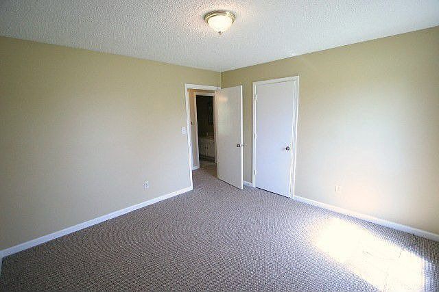 2nd image of 916 Gardenside Way