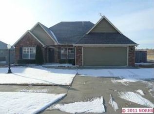 10562 E 142nd St N, Collinsville, OK 74021