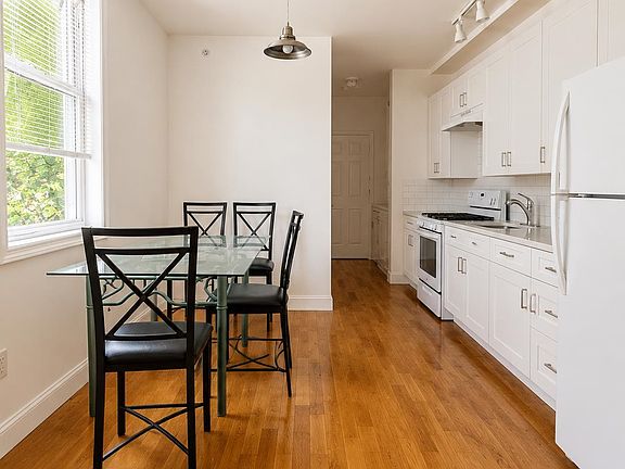 4th image of 105 Old Bergen Rd APT 3
