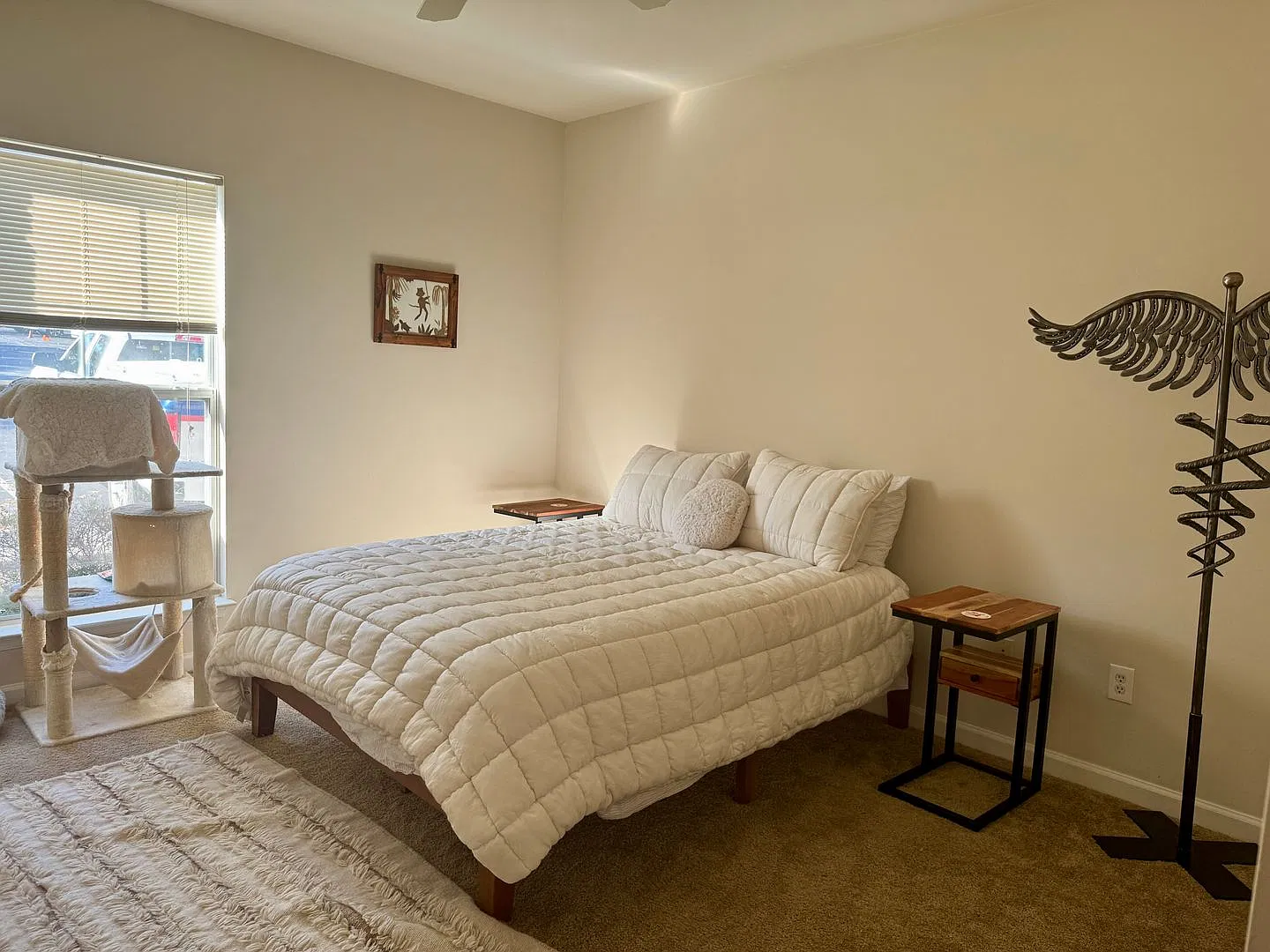 Comfortable 2-Bedroom Condo in Blacksburg — Photo 2