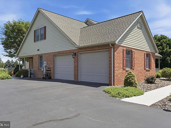 5th image of 255 Audubon Ct