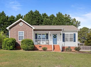 3008 Holltree Ct, Fuquay Varina, NC 27526