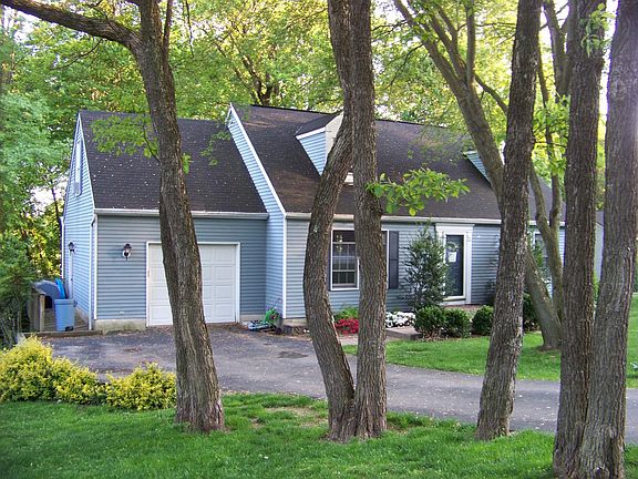 2nd image of 332 Jennifer Dr