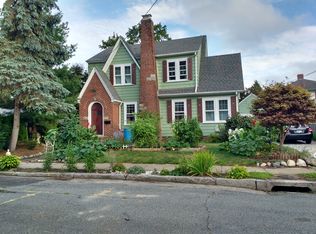 27 Rosewood Ave, Cranston, RI 02905