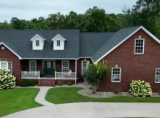 207 Remington Dr, Russell Springs, KY 42642