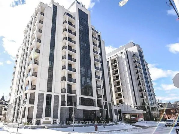 81 Robinson St #201, Hamilton, ON L8P 0C2