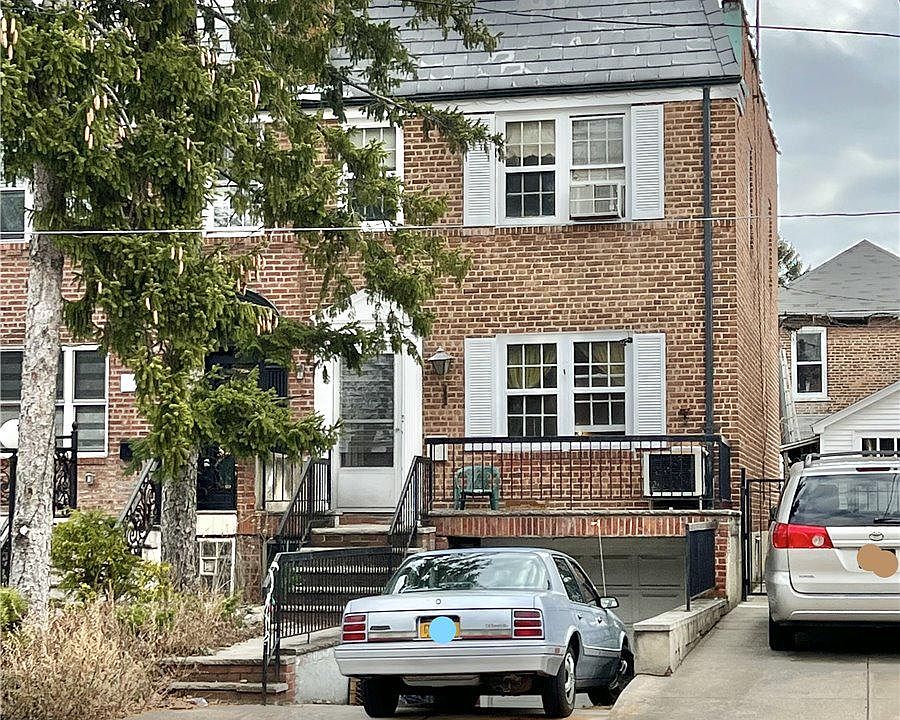 2nd image of 2929 163rd St