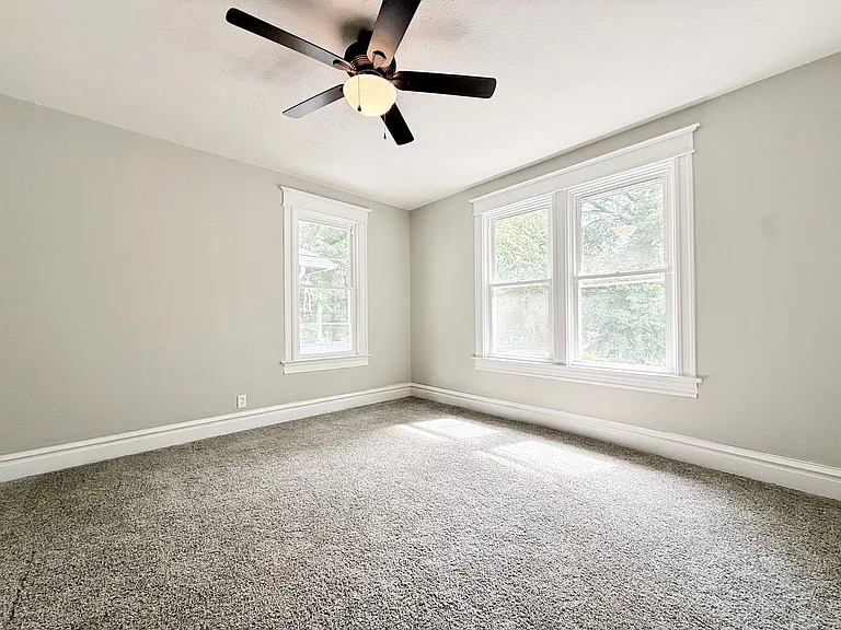 1329 S Holmes Ave — Photo 10