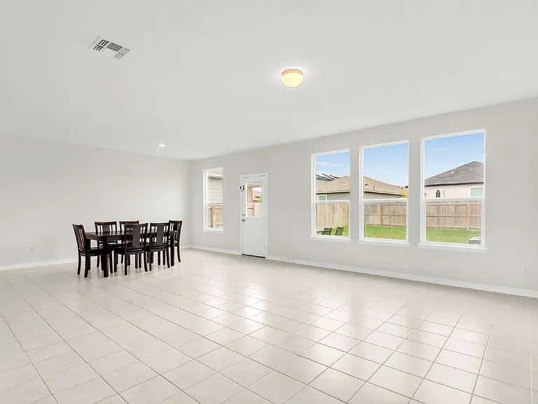 547 Deer Crest Dr — Photo 9