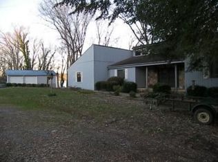 266 Hilltop Cir, Spring City, TN 37381