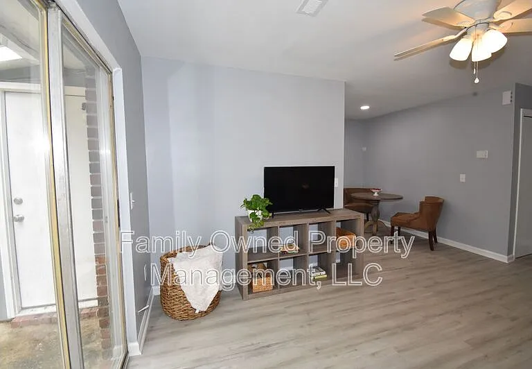 113 Susan Dr #A — Photo 5