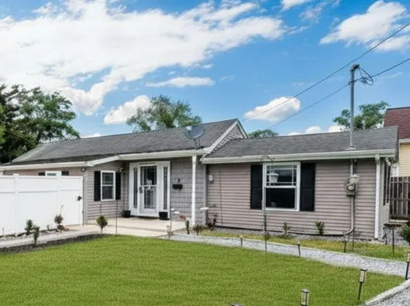 16 Victory Ave, Vineland, NJ 08360