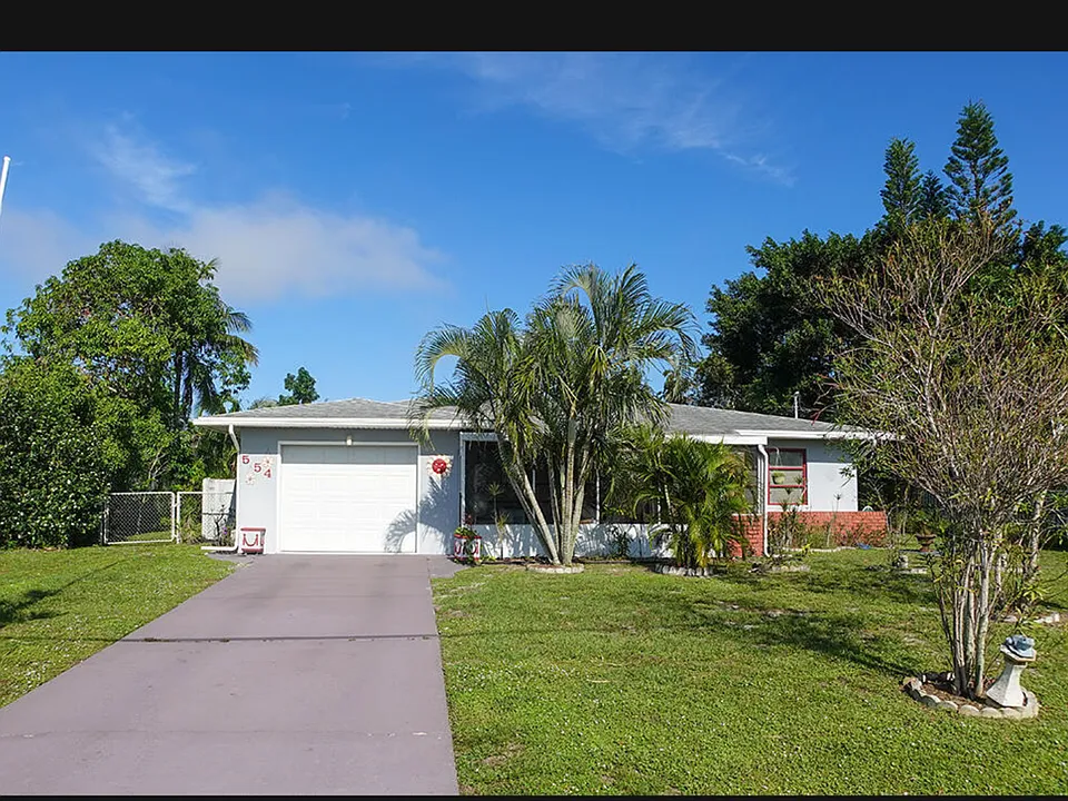 554 NW Sagamore Ter