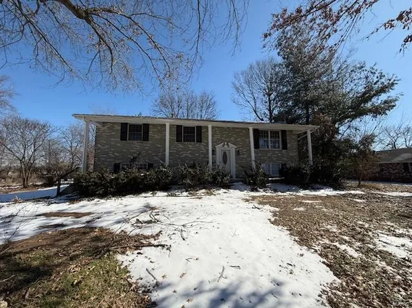 728 Carroll St, Sikeston, MO 63801