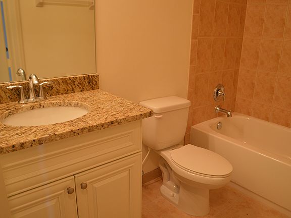 3rd image of 4501 Dalmahoy Ct APT 304