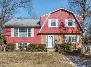 6 Mae Ct, Park Ridge, NJ 07656