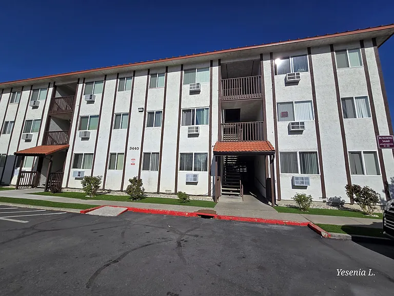 Moana Apartment Homes — Photo 8
