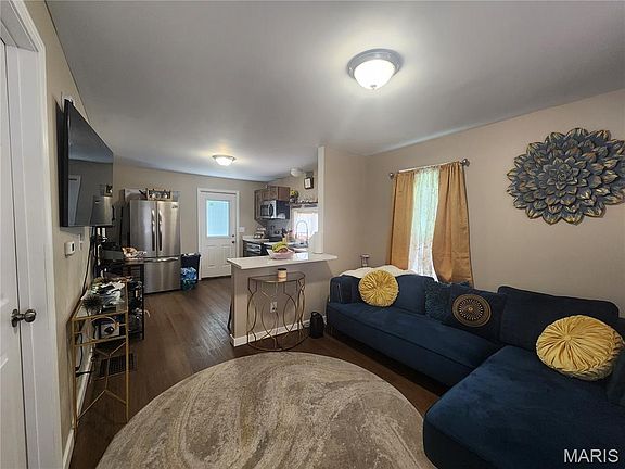 4th image of 1261 State St