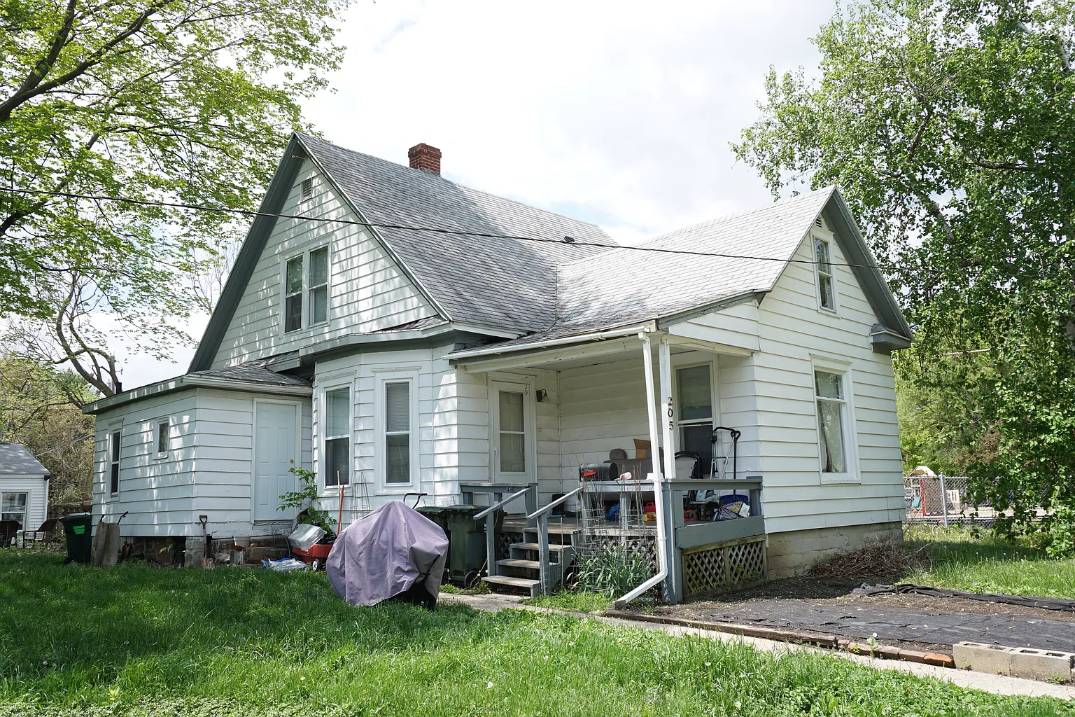 205 S Lynn St photo 1