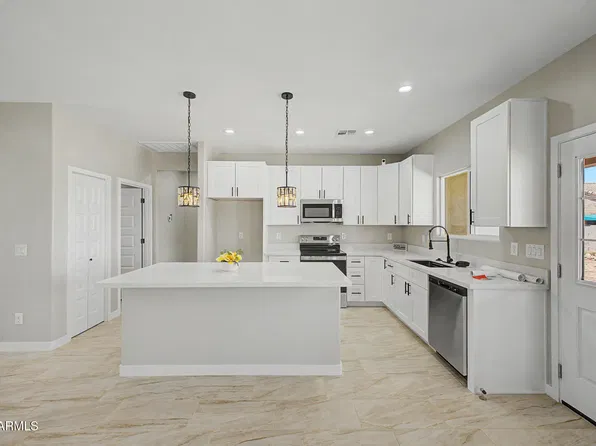 10364 W MISSION Drive, Arizona City, AZ 85123