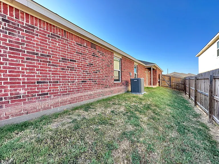 5708 Rustler Dr — Photo 28