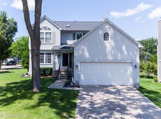 883 Polo Pl, Auburn Hills, MI 48326