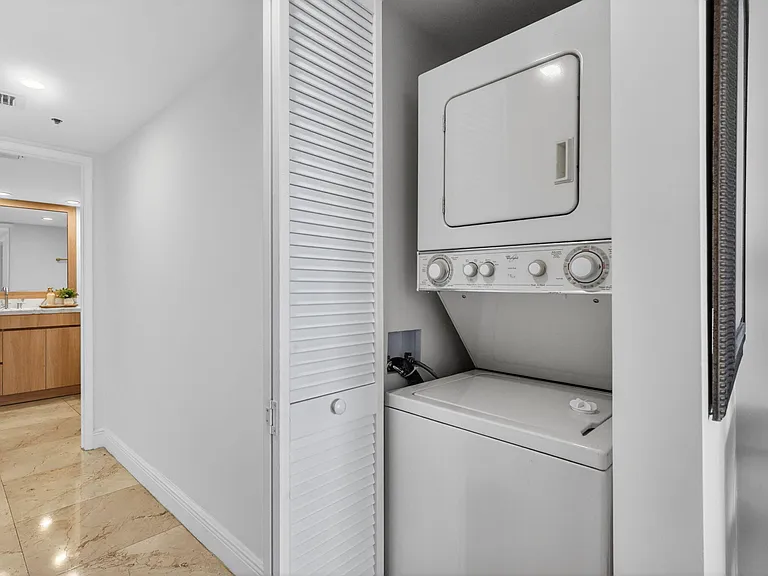 1717 N Bayshore Dr #A-2935 — Photo 31