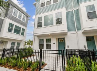 478 31st Way N, Saint Petersburg, FL 33713