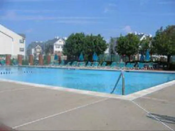 110 Callahan Ct, Newark, NJ 07103