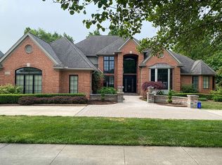 5027 Rockaway Ln, Clarkston, MI 48348