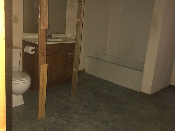 4th image of 2513 N 65th Ave